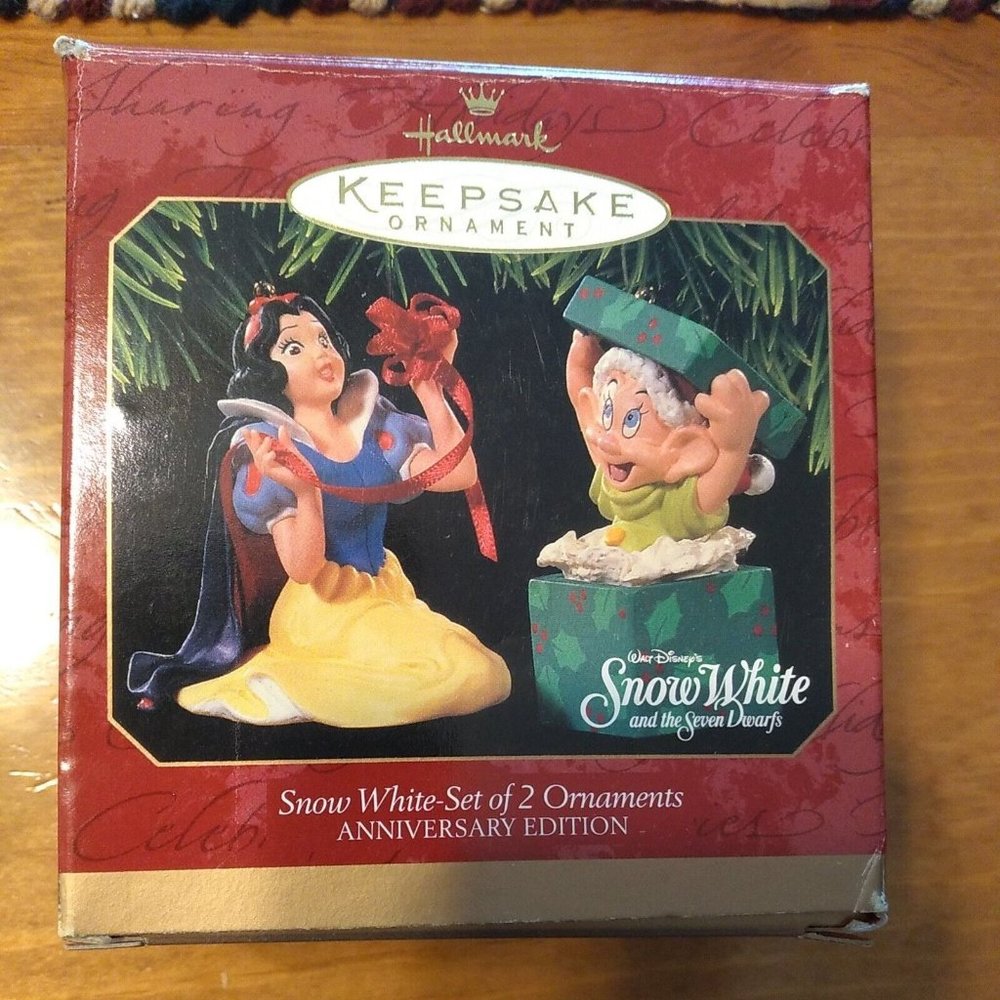 Hallmark Ornament Disney's Snow White 60th Anniversary Edition 1997 NRFB